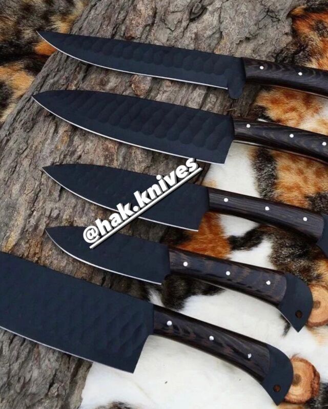 HAK CHEF'S KNIVES / Swedish Style ROSEWOOD + SPECIAL BURL / SET OF 5 SET OF 5 PIECES — Stain less Steel with Black Rowling — Handel Material: Rose Wood — Hand Forged Includes: — (1) 23" Knives — (1) 21" Knives — (1) 15 " Knives __(1) 10” knives & (1) 8” Knives — Leather Sheath __ Free Shipping 🌎 #knife #knifelife #knifestagram #knifemaking #knifemaker#knifepics #knifefanatics#edcknife #customknife #knifeparty #knifenuts #knifeart #knifefanatic #knifeaddiction #pocketknife #knifeobsession #chefknife #damascus #knife #knives #swordartonline #axe #leathersheath #christmas #knifefanatics #usa🇺🇸 #canada🇨🇦 #europe🇪🇺#spain🇪🇸#londonlife #turkey🇹🇷 #france🇫🇷