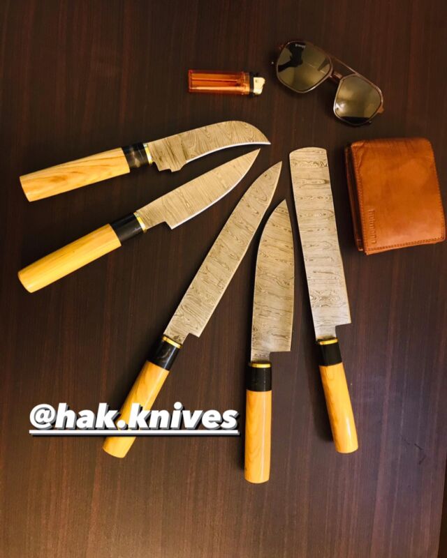 HAK CHEF’S KNIVES / Italian Style ROSEWOOD + SPECIAL BURL / SET OF 5 SET OF 5 PIECES — Steel and Damascus Also avaliable in same style — Wood and Buffalo Horn Handles — Hand Forged Includes: — (1) 13” Knives — (1) 12” Knives — (1) 11 “ Knives __(1) 10” knives & (1) 8” Knives — Leather Case£ #knife #knifelife #knifestagram #knifemaking #knifemaker#knifepics #knifefanatics#edcknife #customknife #knifeparty #knifenuts #knifeart #knifefanatic #knifeaddiction #pocketknife #knifeobsession #chefknife #damascus #knife #knives #swordartonline #axe #leathersheath #christmas #knifefanatics #usa🇺🇸 #canada🇨🇦 #europe🇪🇺#spain🇪🇸#londonlife #turkey🇹🇷 #france🇫🇷